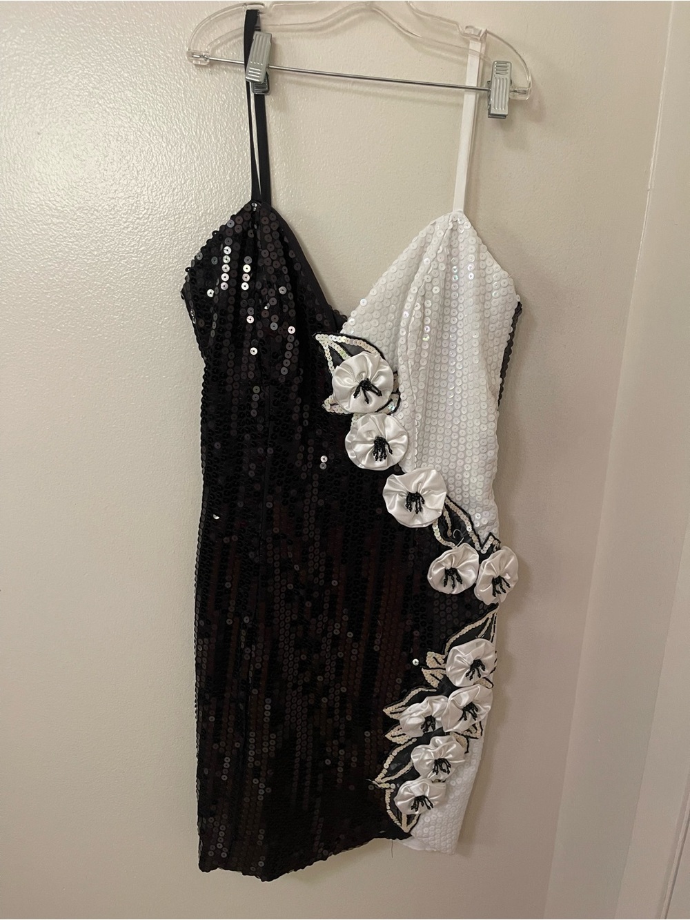Alyce Design Black & White Sequin Floral Applique Slip Dress size 12